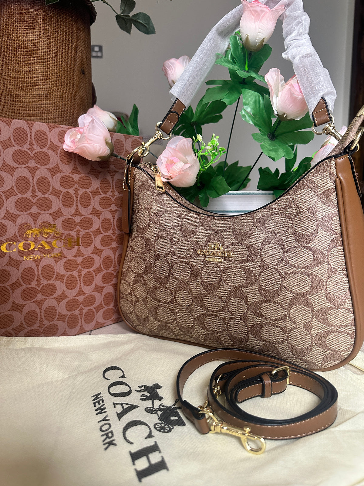Co@ch Teri Hobo Signature Bag - Tan Brown BOX PACKING