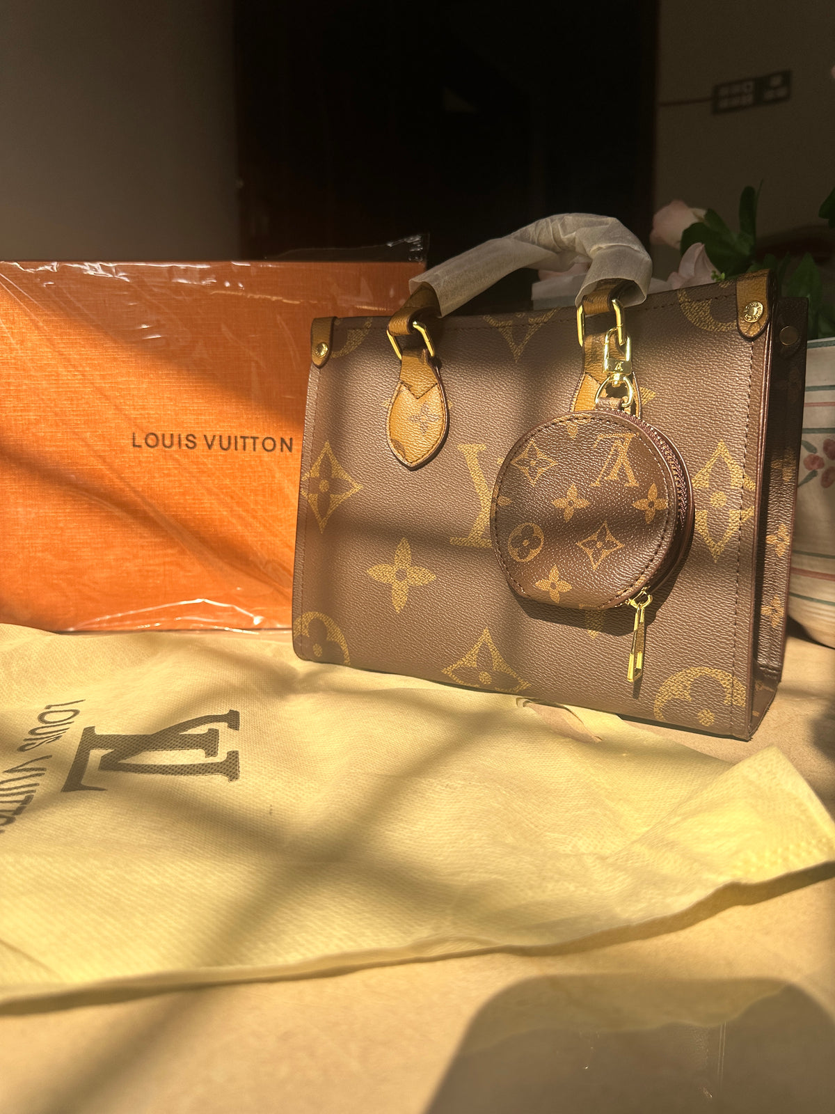OnTheGo Monogram Canvas Signature Bag BOX PACKING