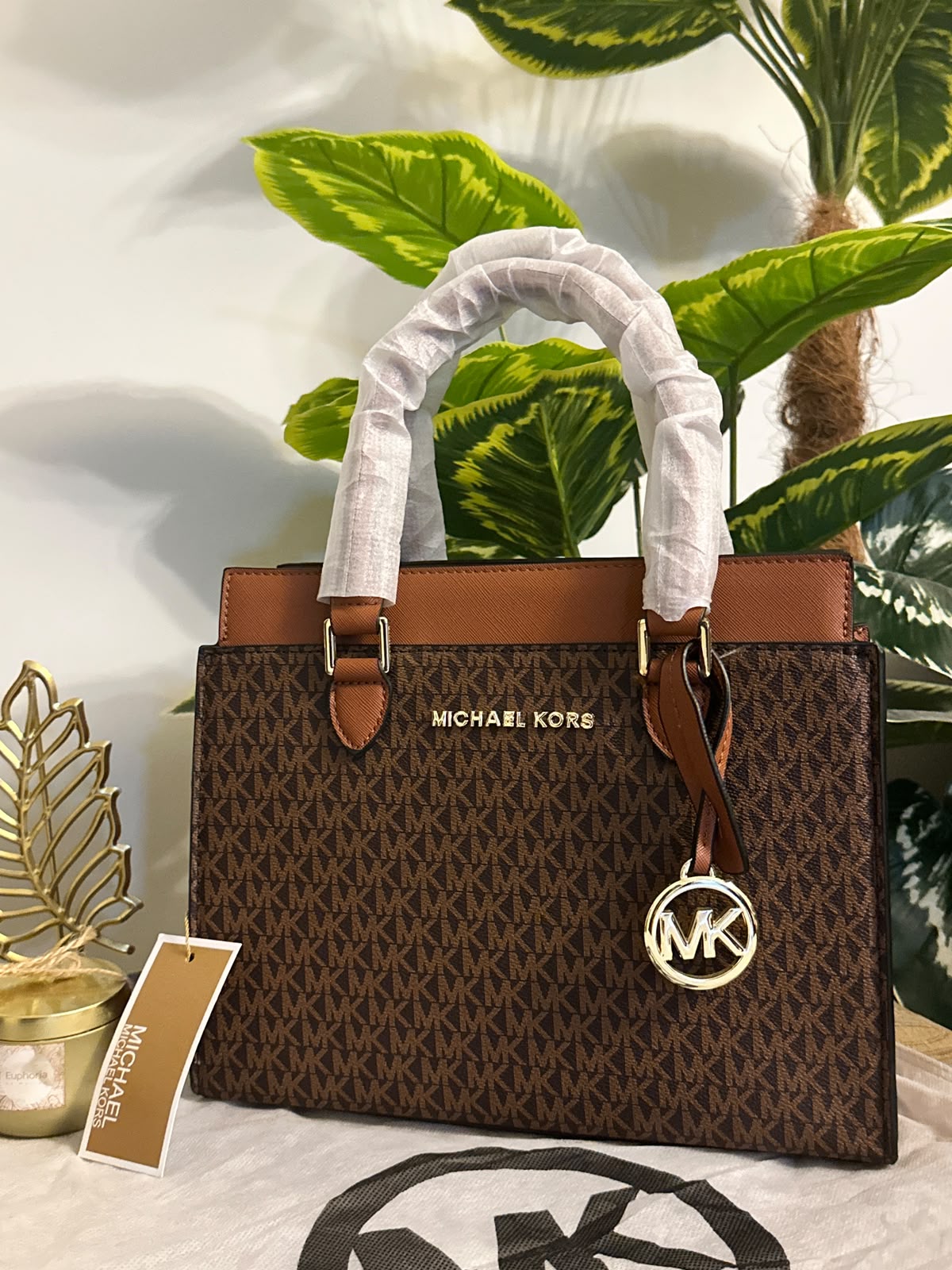 Miche@l Kors Signature Bag